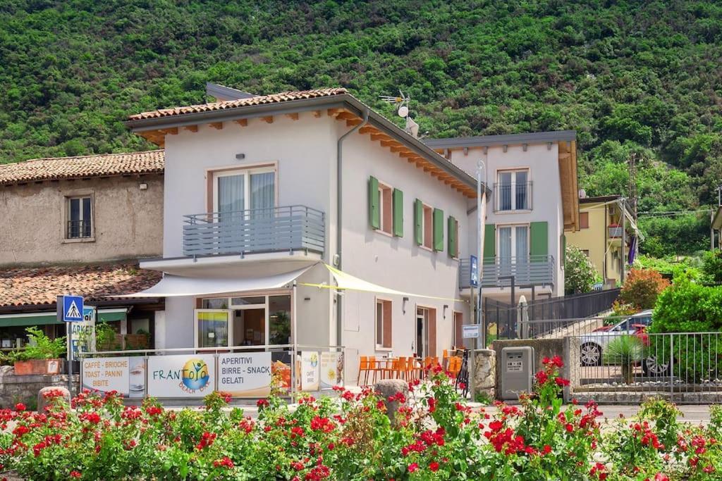 Il Frantoio A Monte-Vicino Al Lago Malcesine Zewnętrze zdjęcie